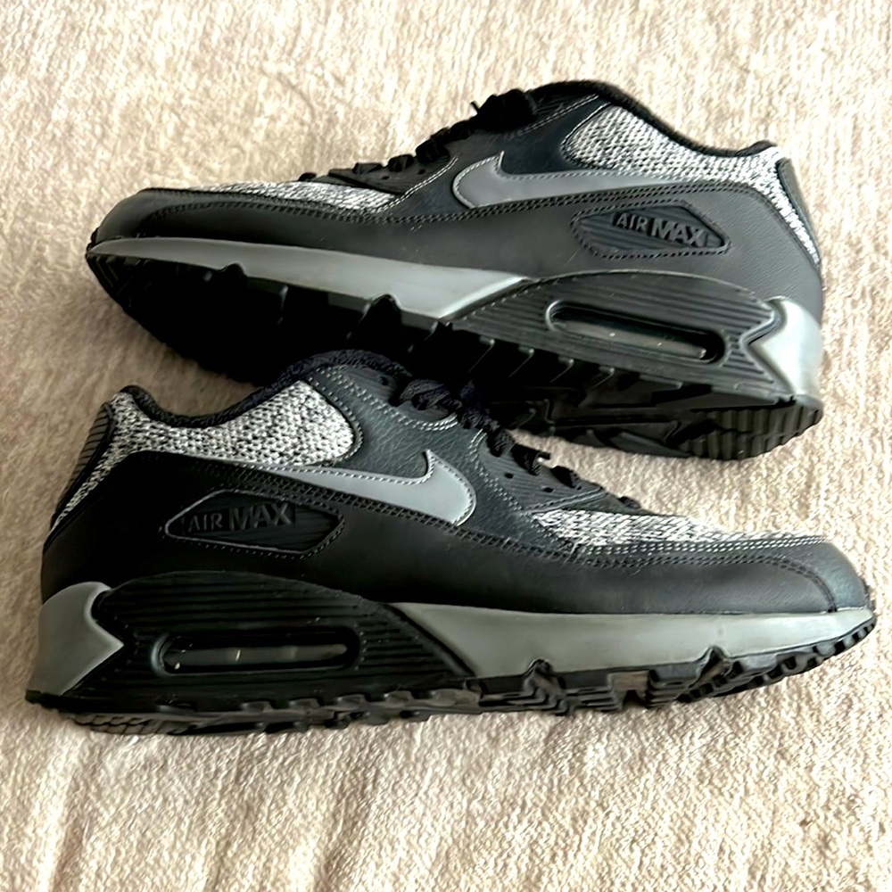 Men’s Nike Air Max 90 Essential Size 12